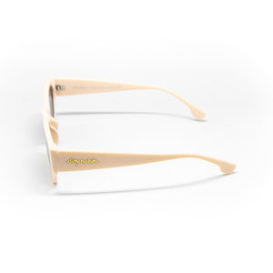 PAKAS - Ivory - Polarised - DHS164